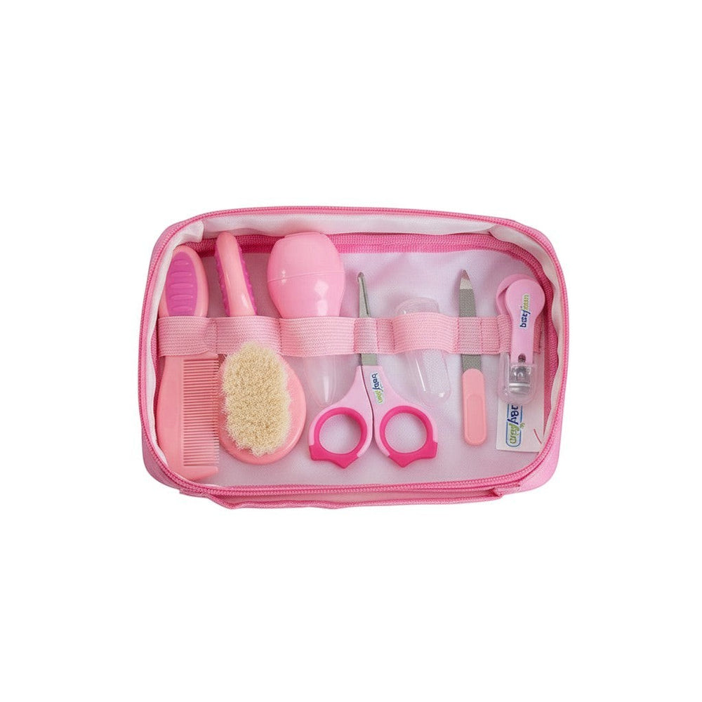 Hediye Kutusu pink baby care kit with comb, brush, nail clippers, scissors, and nasal aspirator.