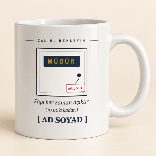 Müdür Kapısı Tasarımlı İsimli Kupa - Hediye Kutusu
